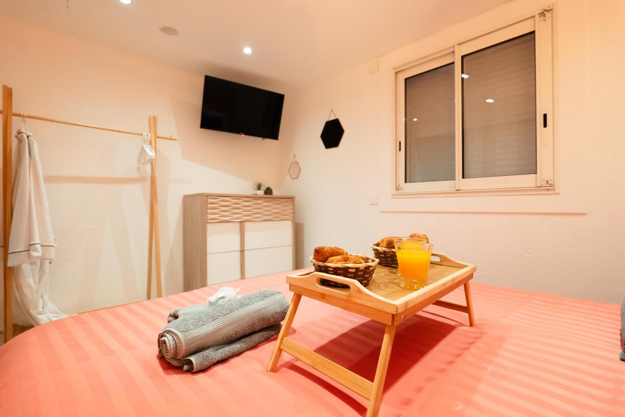 Piscine-Jacuzzi-Videoprojecteur-Clim La Perle Rare Villa มูแฌ็ง ภายนอก รูปภาพ