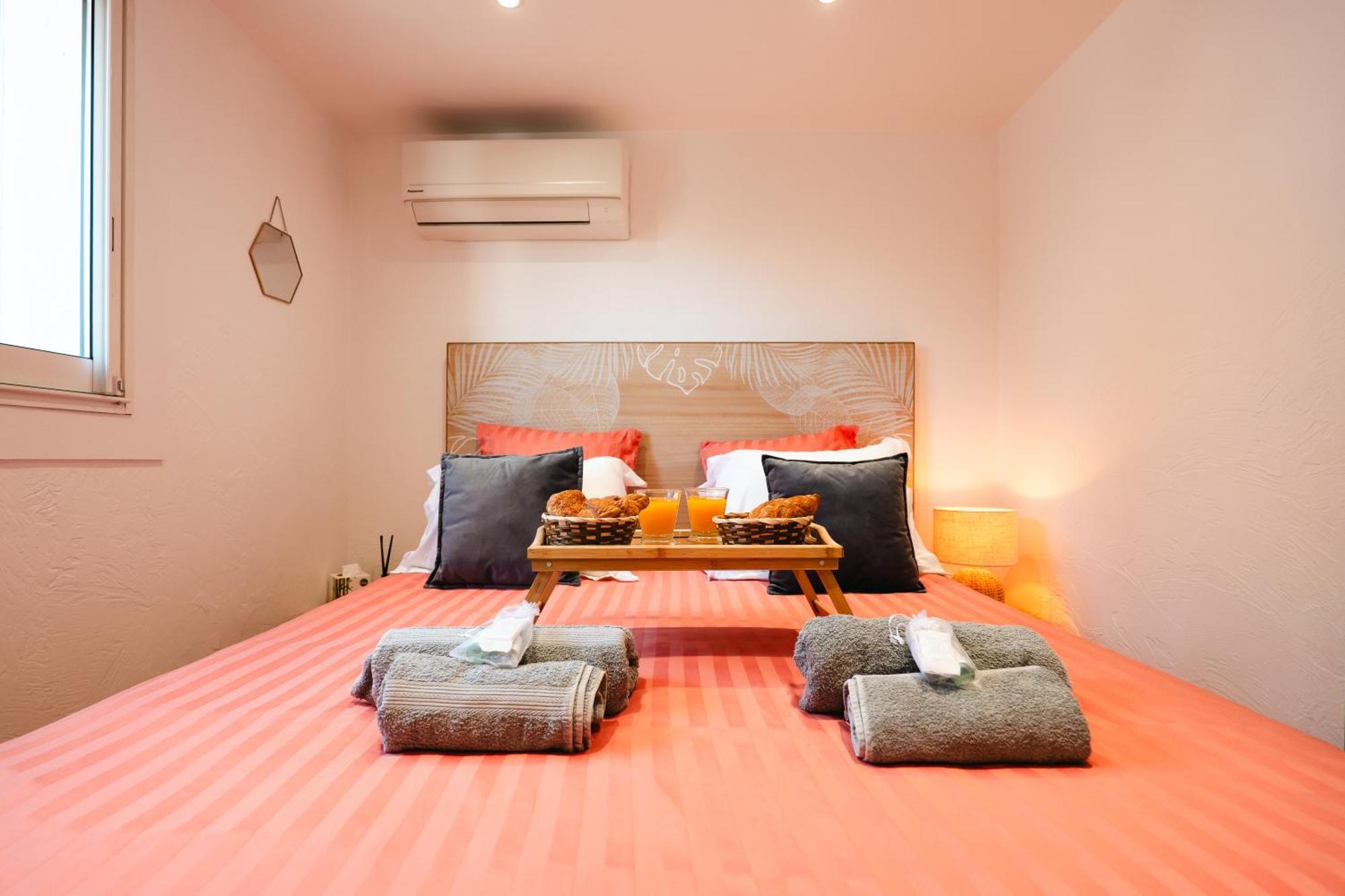 Piscine-Jacuzzi-Videoprojecteur-Clim La Perle Rare Villa มูแฌ็ง ภายนอก รูปภาพ